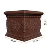 Ghiveci SICILIA din LLDPE de culoare maro, cu dimensiunile următoare, lungime de 35 cm, lățime de 35 cm și înălțime de 31 cm.