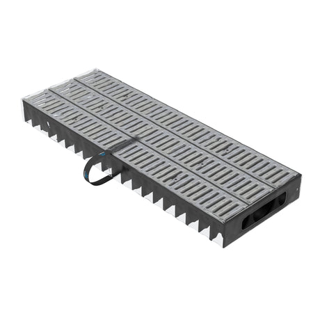 3 bucati rigola drenaj GM Rain H70 cu gratar din otel zincat, destinata utilizarii in exterior. Dimensiuni: 1000 mm lungime, 120 mm latime, 92 mm inaltime. Clasa de incarcare A15 potrivita pentru zone pietonale si rezidentiale.
