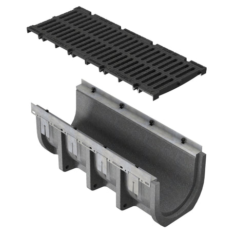 Rigolă Gimani MegaDrain din polipropilenă, cu grătar din fontă ductilă, cu dimensiunile următoare, lungime de 1000 mm, lățime de 300 mm, înălțime exterioară de 382 mm și înălțime interioară de 300 mm. Trafic de 40 de tone. Soluția ideală pentru gestionarea eficientă a apelor pluviale.