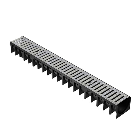 Rigola drenaj GM Rain H70 cu gratar din otel zincat, destinata utilizarii in exterior. Dimensiuni: 1000 mm lungime, 120 mm latime, 92 mm inaltime. Clasa de incarcare A15 potrivita pentru zone pietonale si rezidentiale.